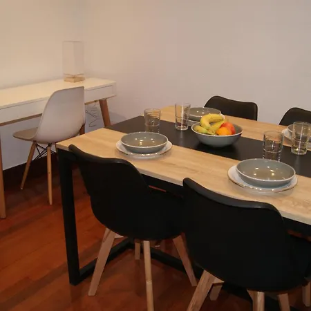 Centro De Bilbao, Amplio, Ascensor Apartment