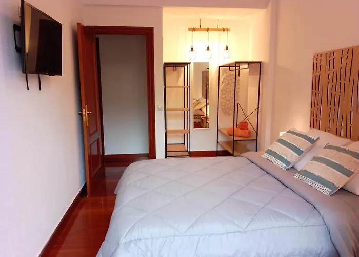 Centro De Bilbao, Amplio, Ascensor Apartment *